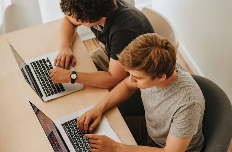 Data Science Studentin am Lernen